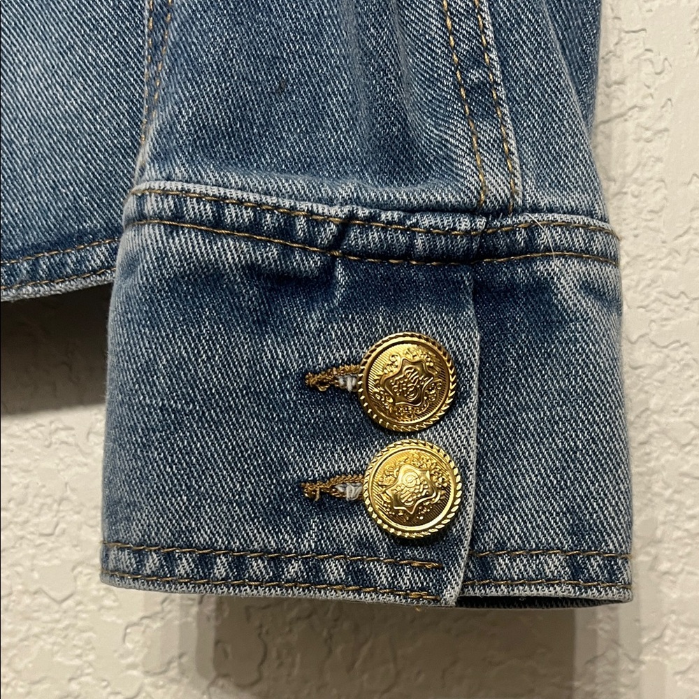 Women’s Small Blue Denim Blazer with Gold Buttons - Picture 4 of 6